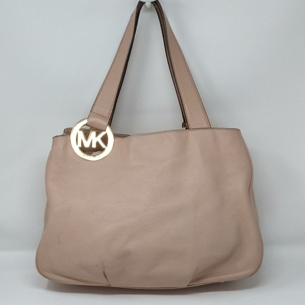 Women's Michael Kors Light Tan Genuine Pebbled Leather Shoulder Handbag